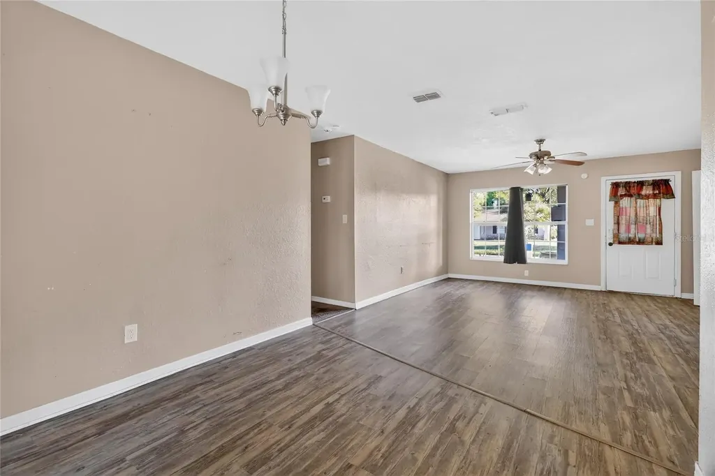 2715 Elmhurst Circle Orlando FL 32810