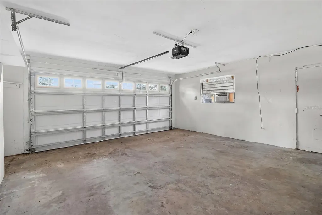 2715 Elmhurst Circle Orlando FL 32810