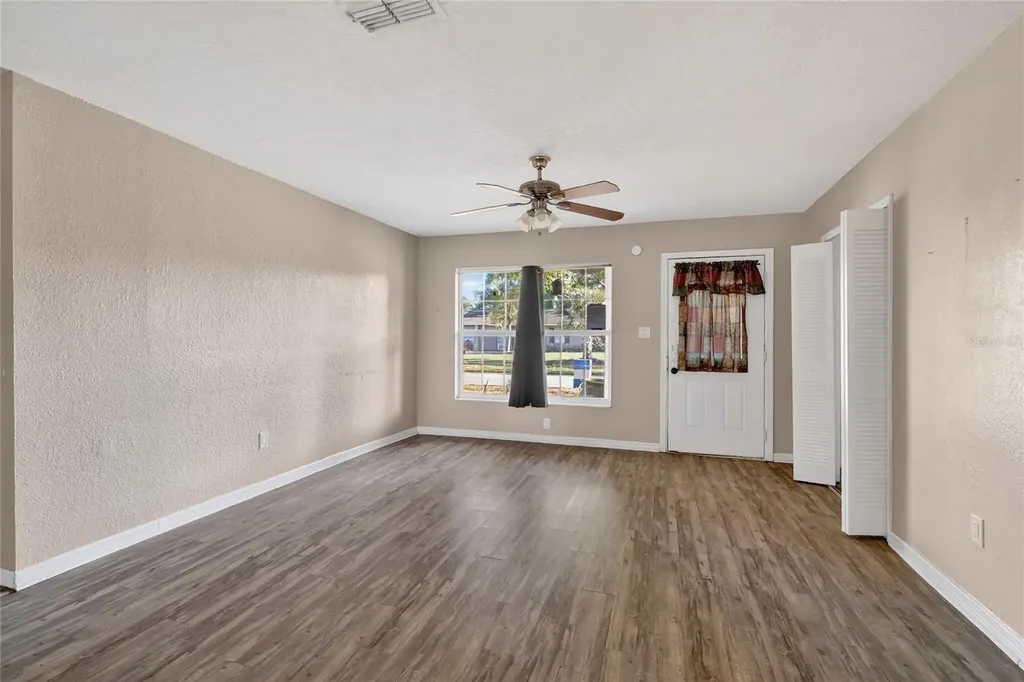 2715 Elmhurst Circle Orlando FL 32810