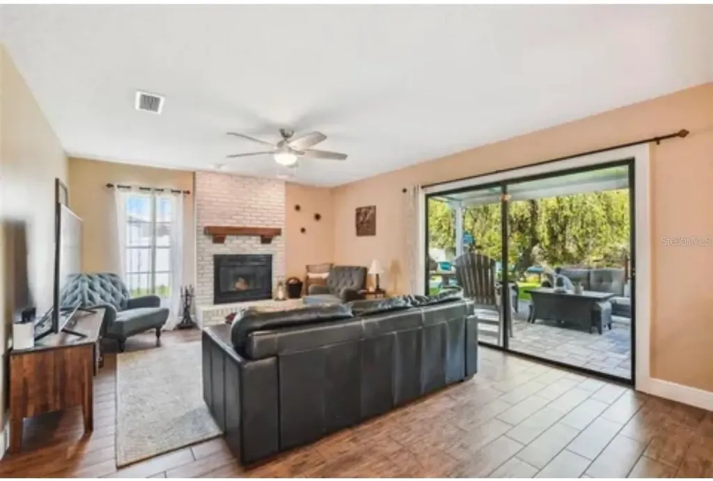 1326 Corner Oaks Drive Brandon FL 33510