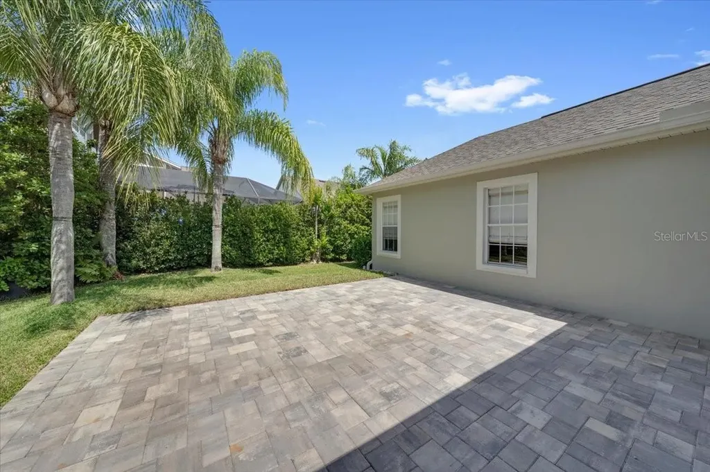 14639 Chatsworth Manor Circle Tampa FL 33626
