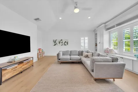 14639 Chatsworth Manor Circle Tampa FL 33626