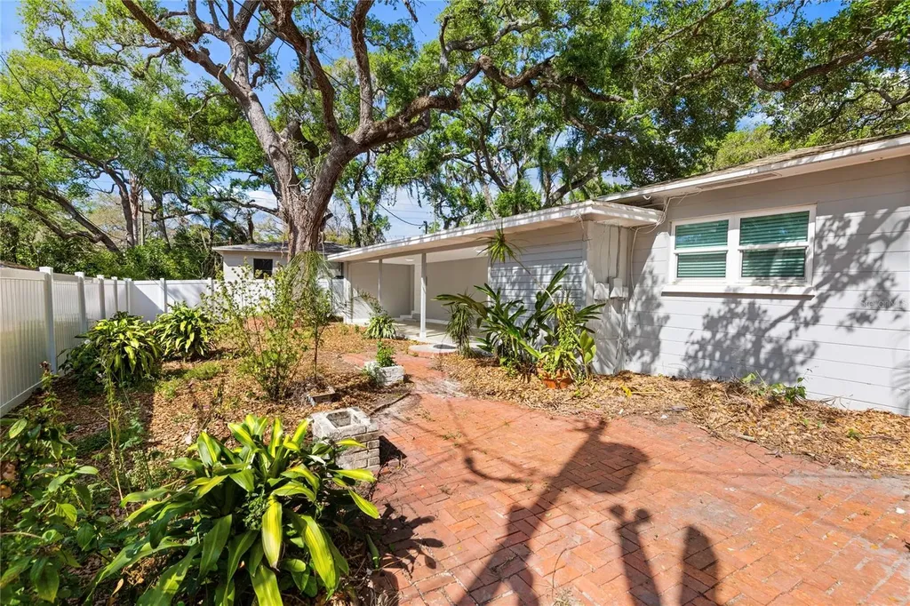 804 S Evergreen Avenue Clearwater FL 33756