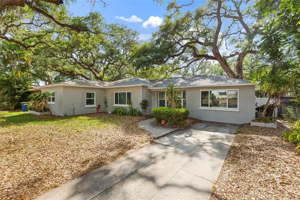 804 S Evergreen Avenue Clearwater FL 33756