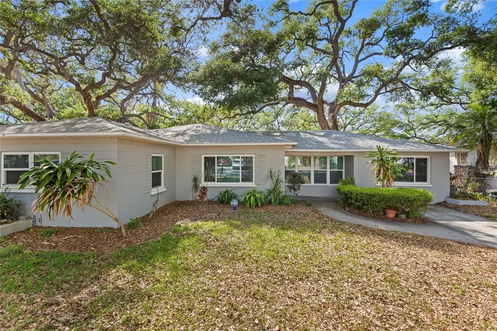 804 S Evergreen Avenue Clearwater FL 33756