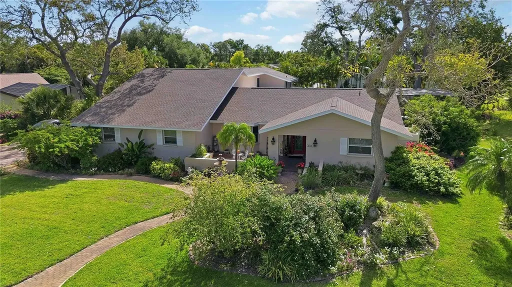 3951 Country View Drive Sarasota FL 34233