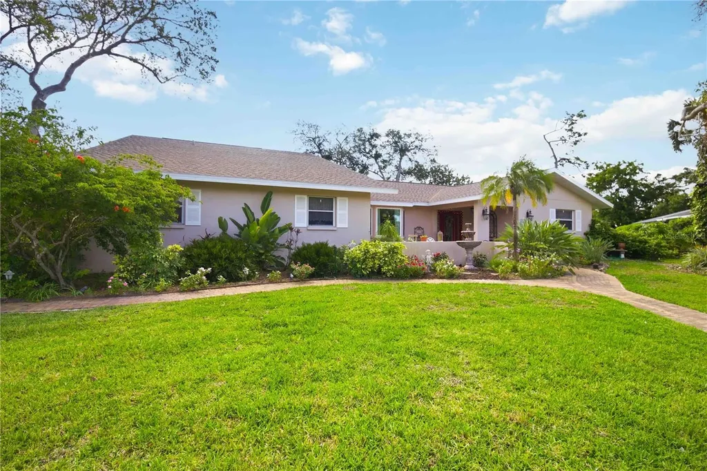 3951 Country View Drive Sarasota FL 34233