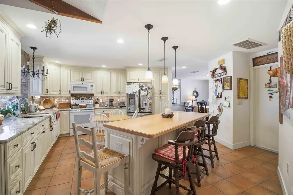 3951 Country View Drive Sarasota FL 34233