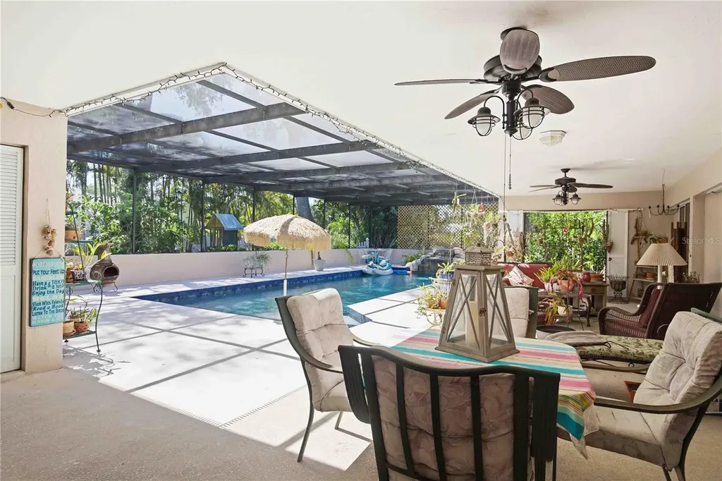 3951 Country View Drive Sarasota FL 34233