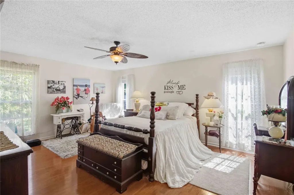 3951 Country View Drive Sarasota FL 34233