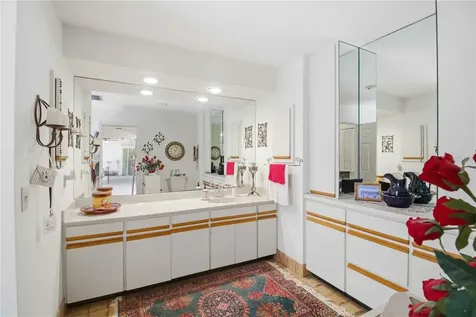 3951 Country View Drive Sarasota FL 34233