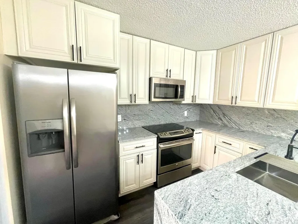 2712 14th Court Palm Harbor FL 34684