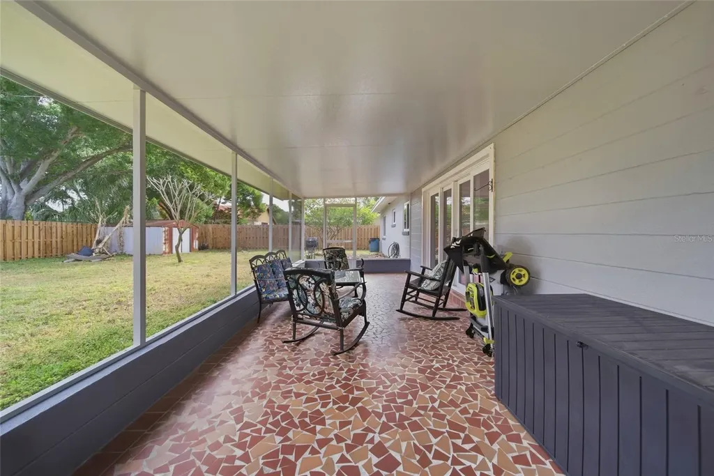 10871 Grove Terrace Seminole FL 33772