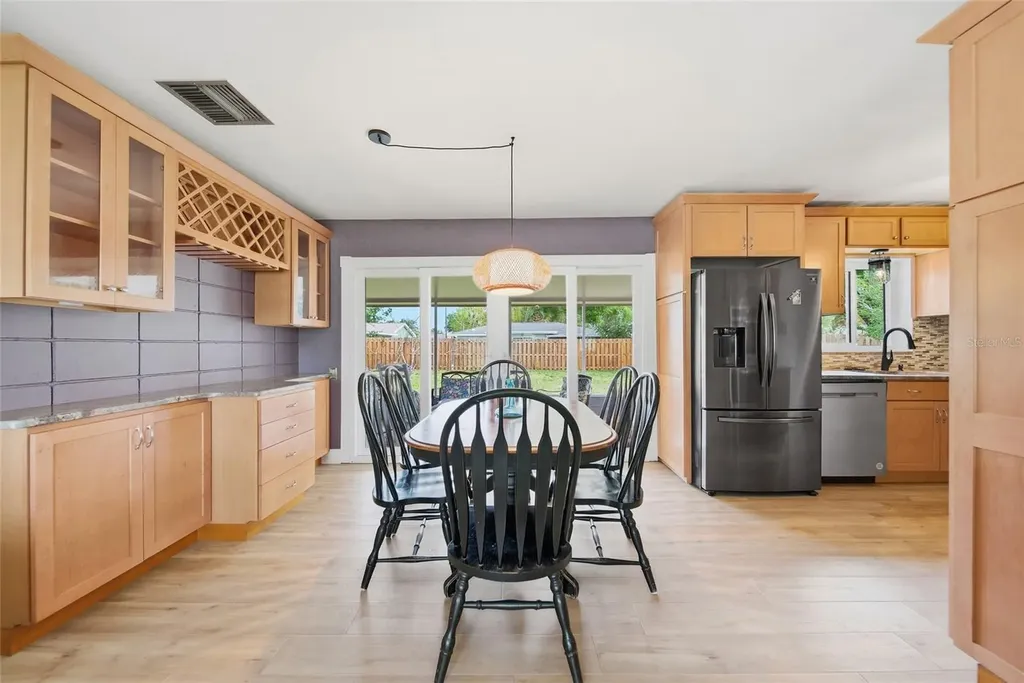 10871 Grove Terrace Seminole FL 33772