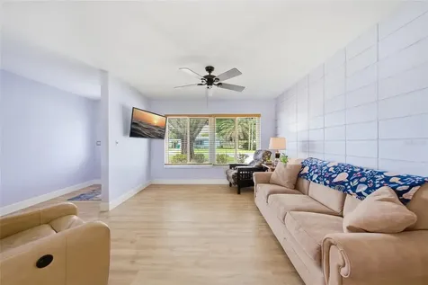 10871 Grove Terrace Seminole FL 33772
