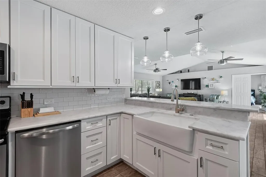 12 Clarendon Court S Palm Coast FL 32137
