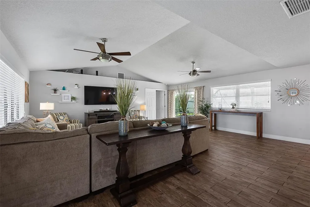 12 Clarendon Court S Palm Coast FL 32137