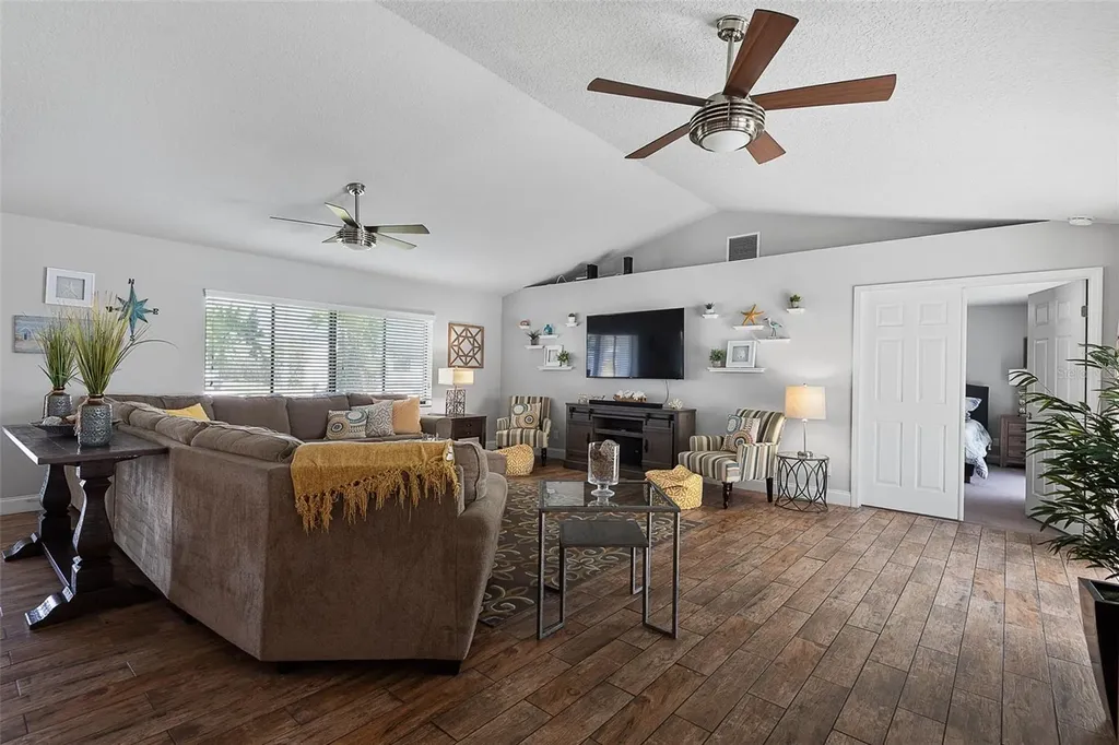 12 Clarendon Court S Palm Coast FL 32137