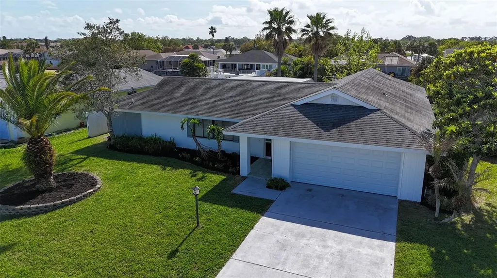 12 Clarendon Court S Palm Coast FL 32137