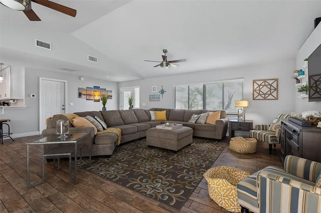 12 Clarendon Court S Palm Coast FL 32137