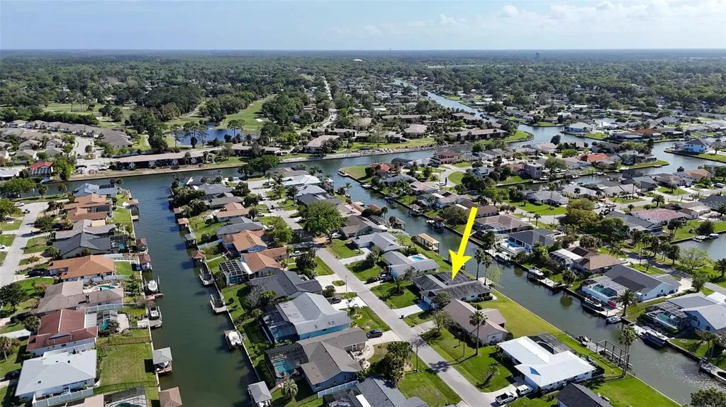 12 Clarendon Court S Palm Coast FL 32137