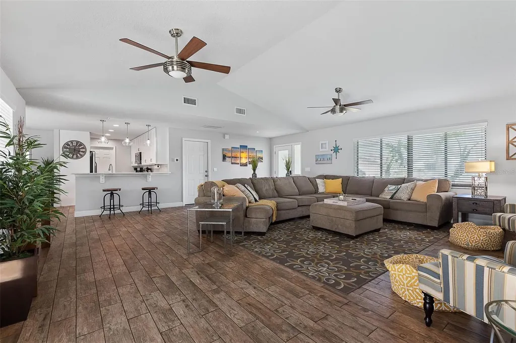 12 Clarendon Court S Palm Coast FL 32137