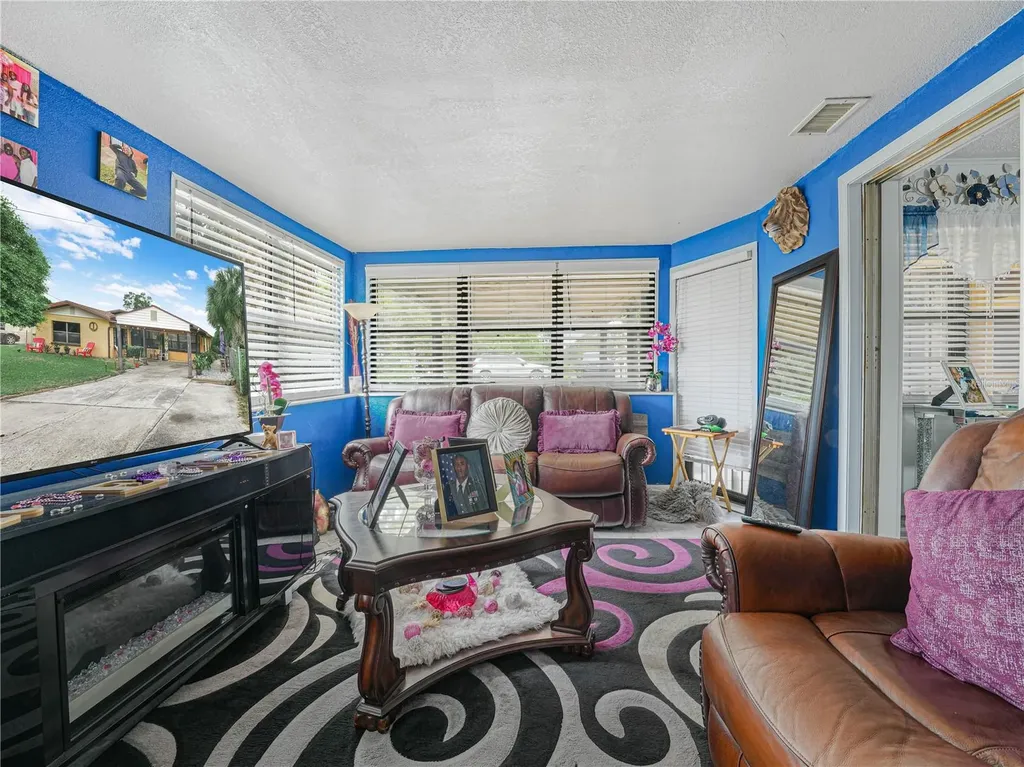 129 W Northside Drive Lake Wales FL 33853