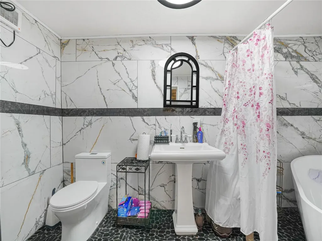 129 W Northside Drive Lake Wales FL 33853