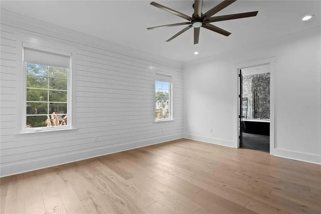 2503 N Glenwood Drive Tampa FL 33602