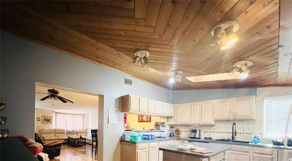 5543 Moog Road New Port Richey FL 34652