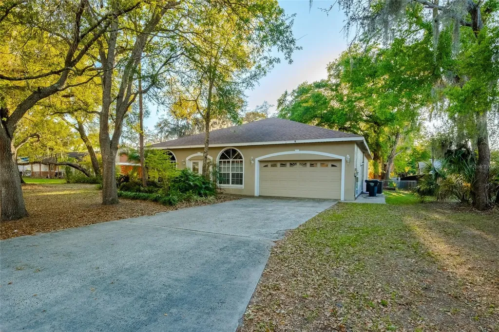 8508 Dee Circle Riverview FL 33569