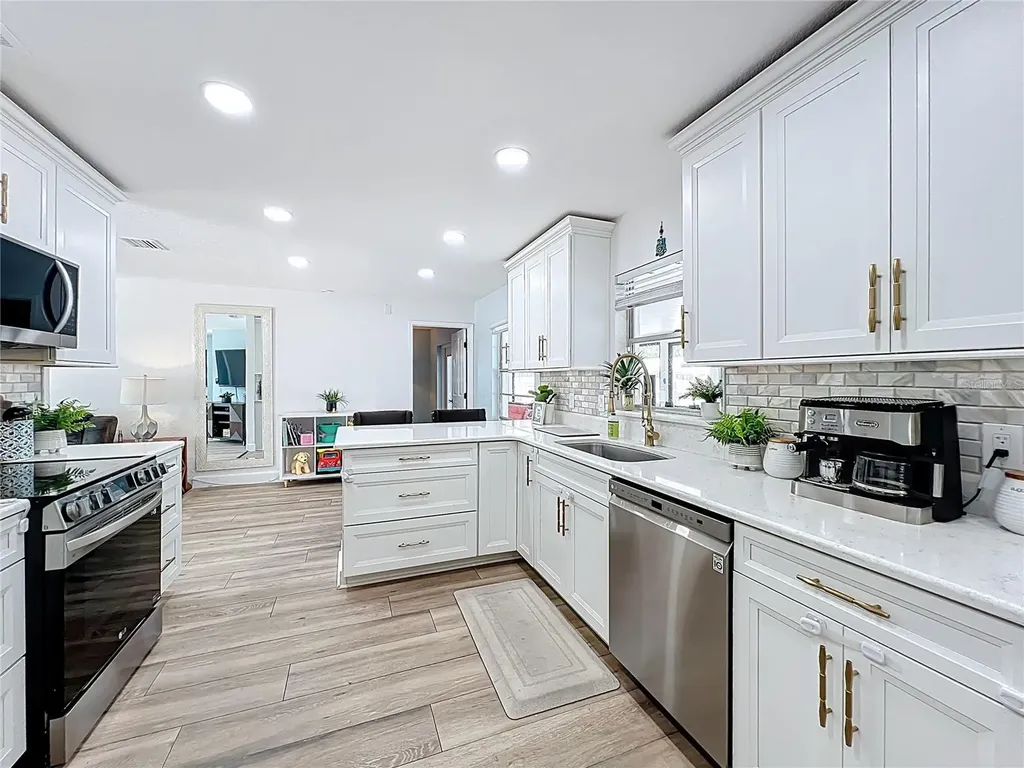 5317 Myrica Road Orlando FL 32810