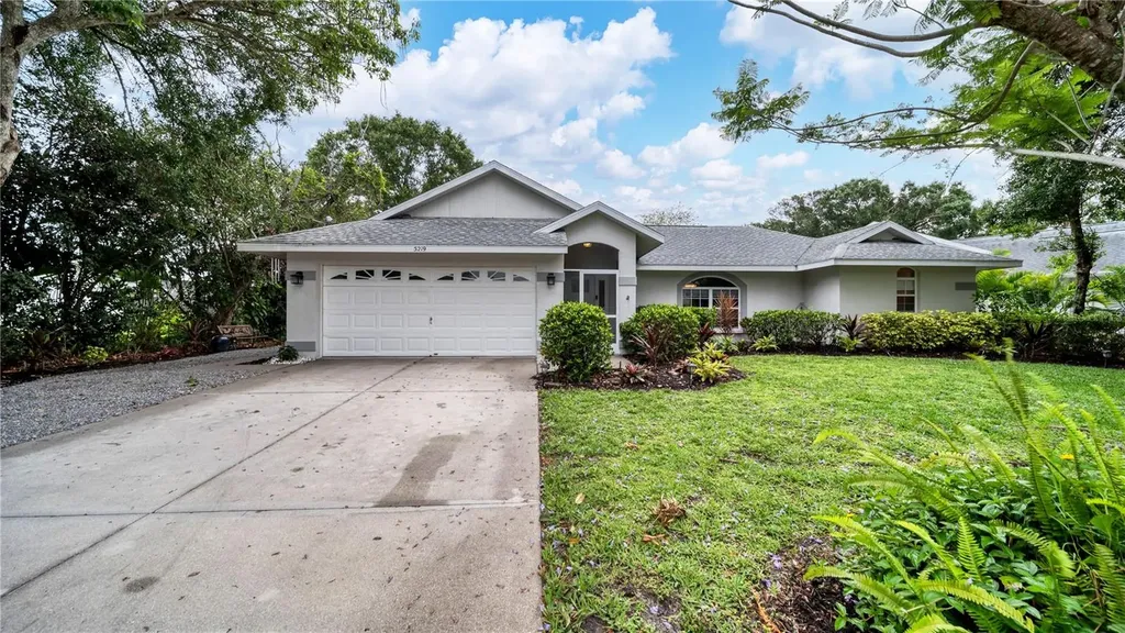 5219 Inverness Drive Sarasota FL 34243