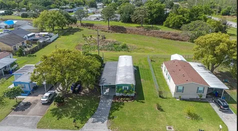 2009 Pine Street St Cloud FL 34769