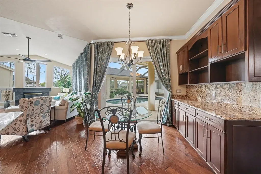 18817 Wimbledon Circle Lutz FL 33558