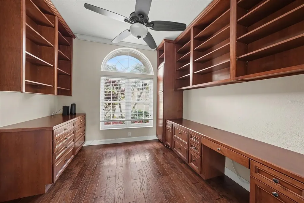 18817 Wimbledon Circle Lutz FL 33558