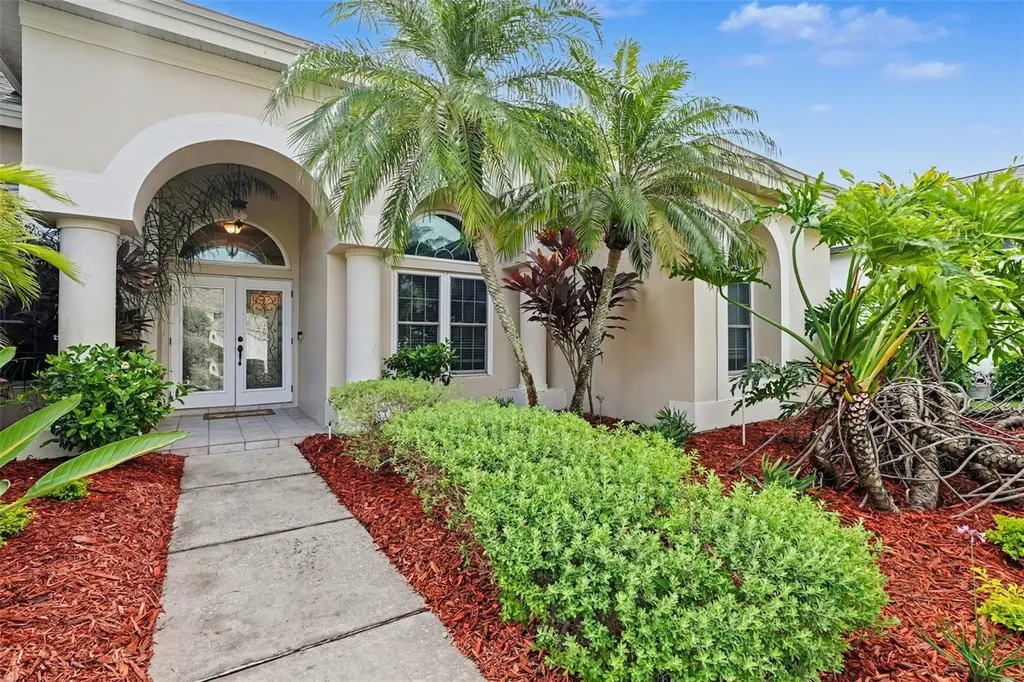 18817 Wimbledon Circle Lutz FL 33558