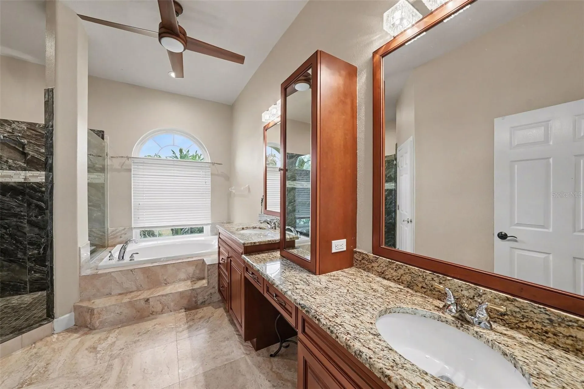 18817 Wimbledon Circle Lutz FL 33558