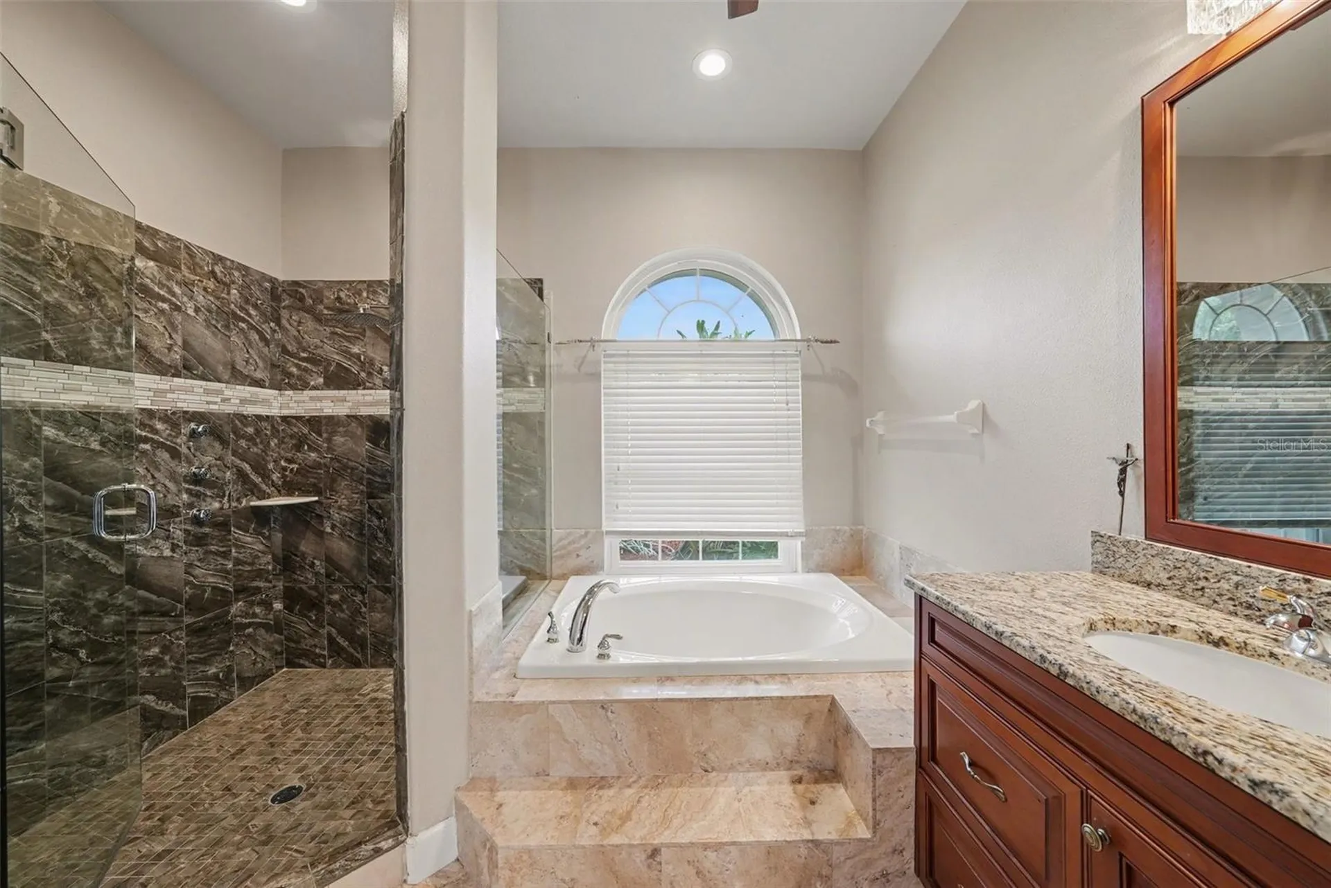 18817 Wimbledon Circle Lutz FL 33558
