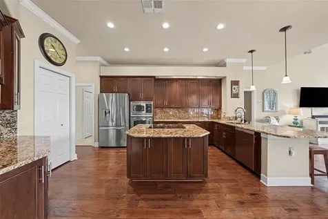 18817 Wimbledon Circle Lutz FL 33558