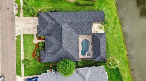 18817 Wimbledon Circle Lutz FL 33558