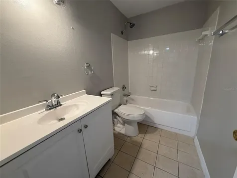2800 N Powers Drive Orlando FL 32818