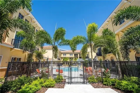 5238 W Kennedy Boulevard Tampa FL 33609