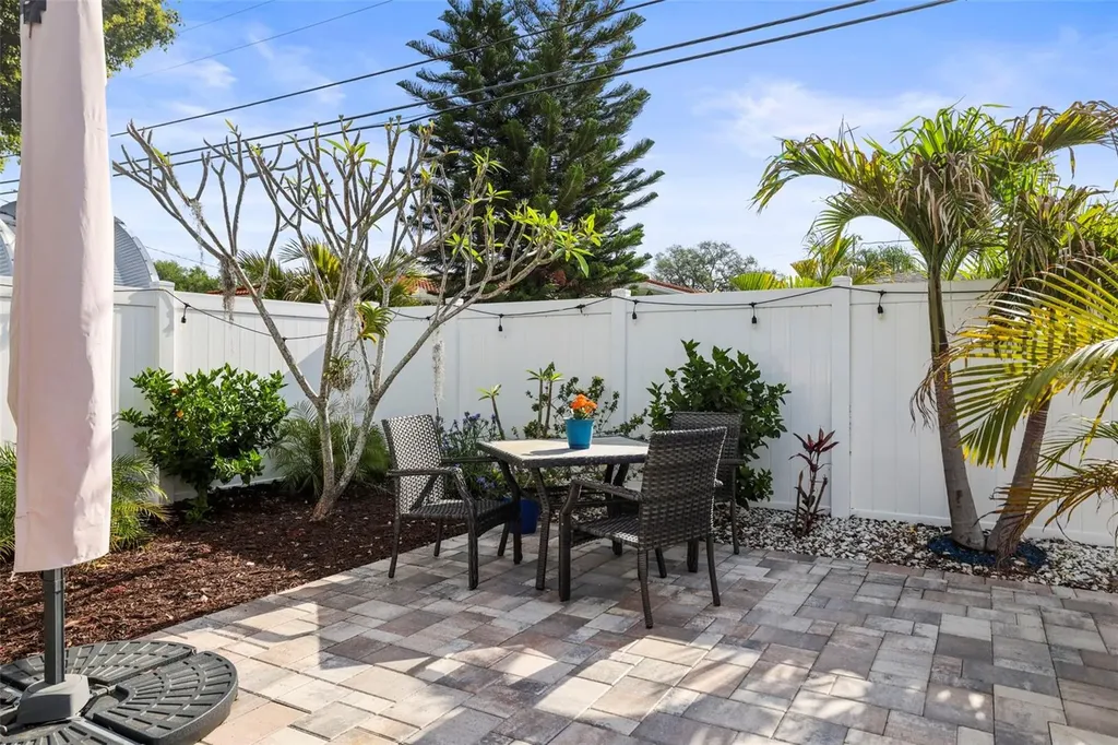 1471 San Roy Drive Dunedin FL 34698