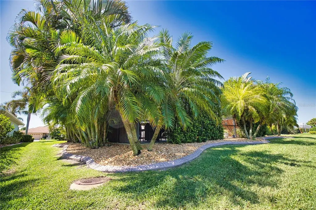 39 Medalist Road Rotonda West FL 33947