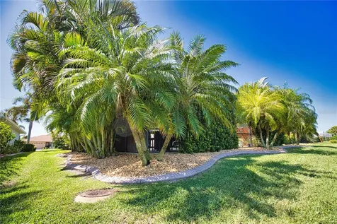 39 Medalist Road Rotonda West FL 33947