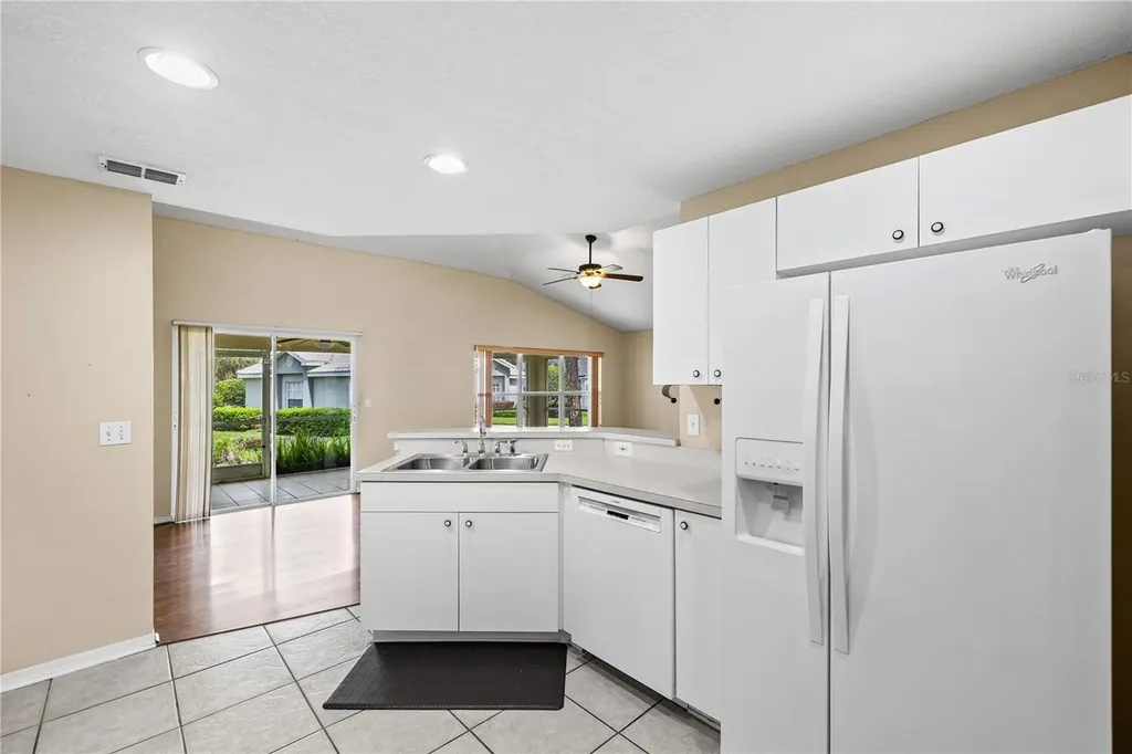 2724 Golf Lake Drive Plant City FL 33566