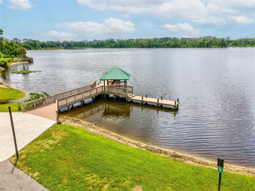 2724 Golf Lake Drive Plant City FL 33566