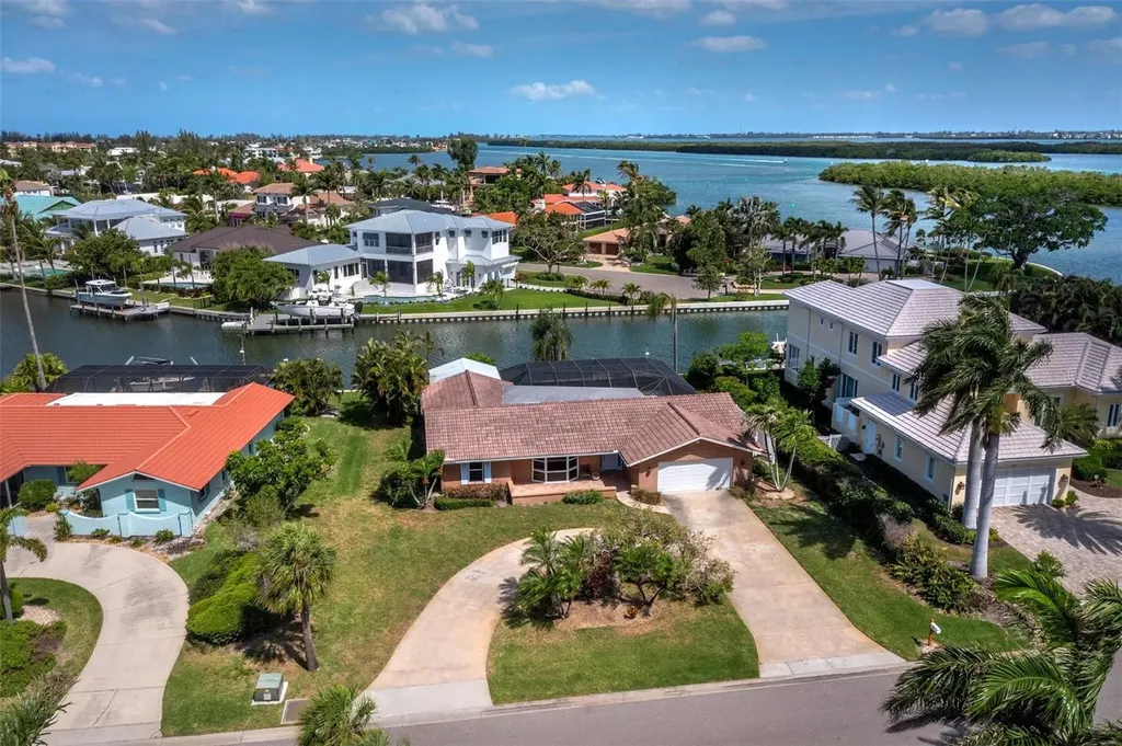 741 Old Compass Road Longboat Key FL 34228