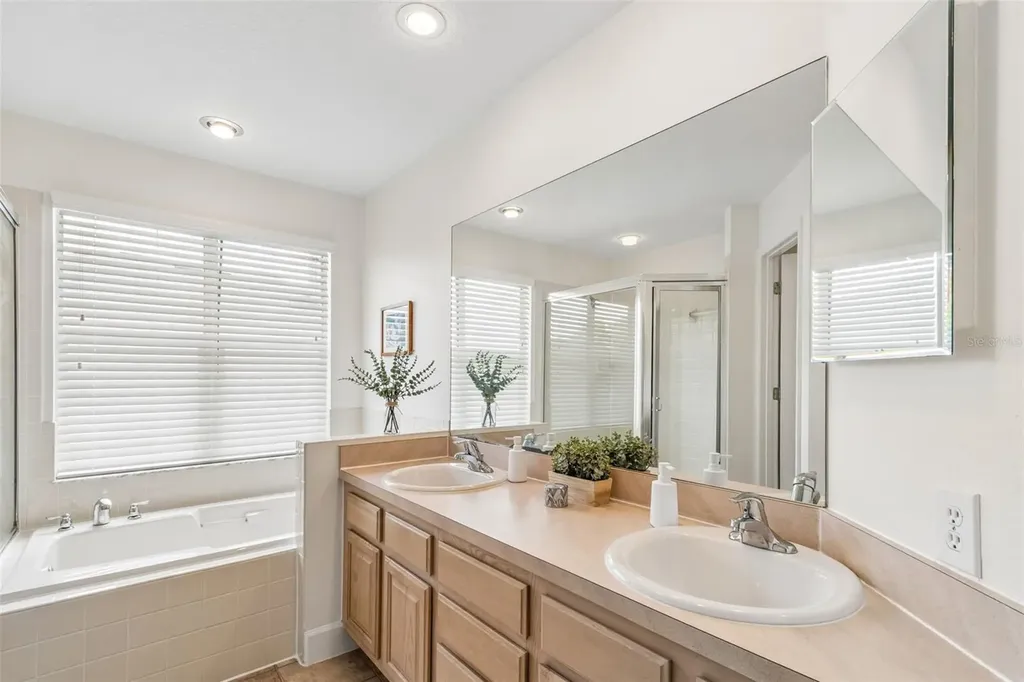 5414 Avenal Drive Lutz FL 33558